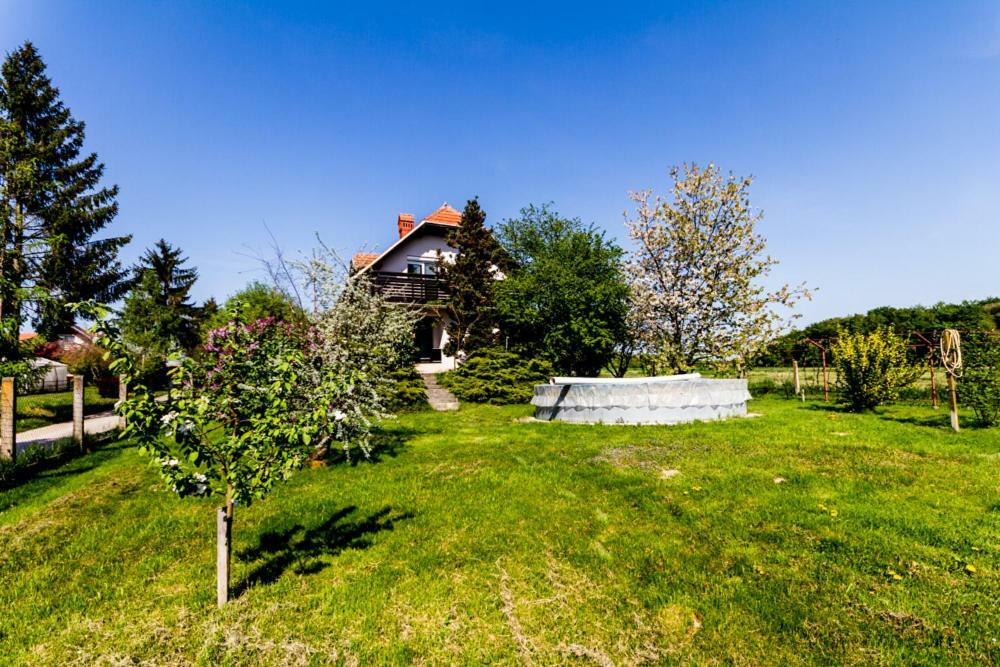D&J House Villa Ormoz Luaran gambar