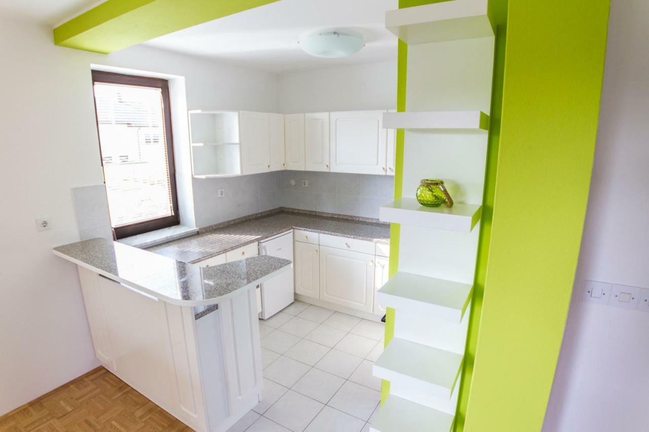 D&J House Villa Ormoz Luaran gambar